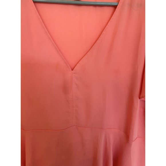 Torrid Flowy Pink Peplum  Polyester Top- Size 3 - Picture 4 of 9